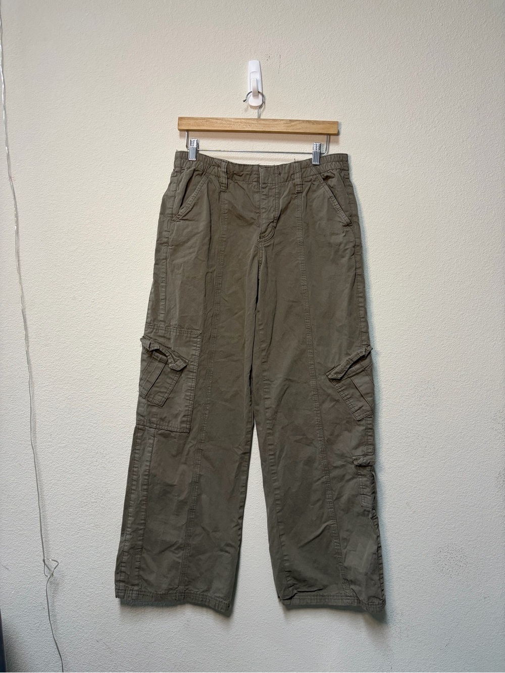 Urban outfitters BDG y2k cargo utility pants gorpcore slouchy streetwear Size M